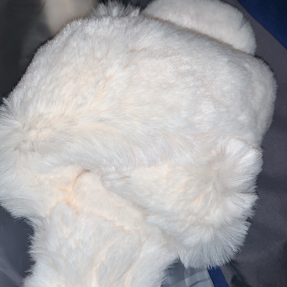White fluffy faux fur cross band slippers - Picture 6 of 6